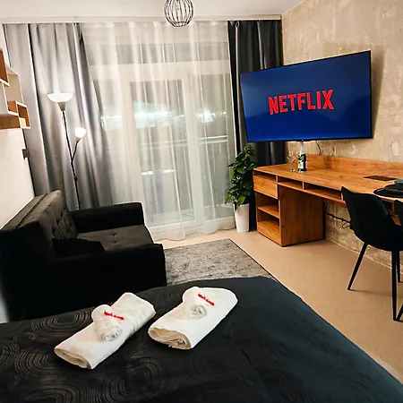 Axiom - Zenith Iv - Netflix, Hbo, Champagne Кошице
