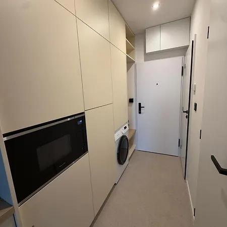 Axiom - Zenith Iv Apartman Kassa