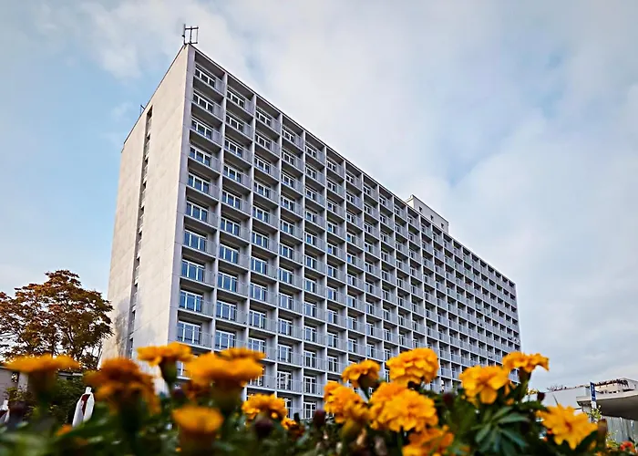 Axiom - Zenith Iv - Netflix, Hbo, Champagne Lägenhet